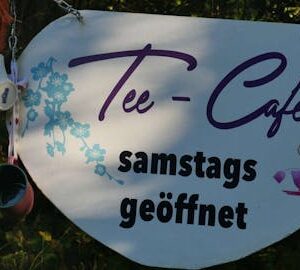 Der kleine Teesalon & das idyllische Gartencafé